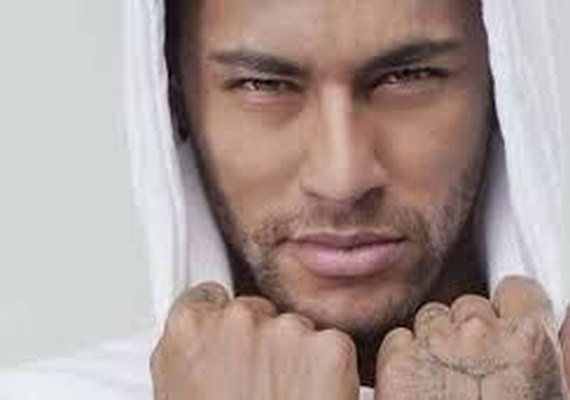 Neymar Jr. é pedido em namoro e responde: 'Manda seu currículo'