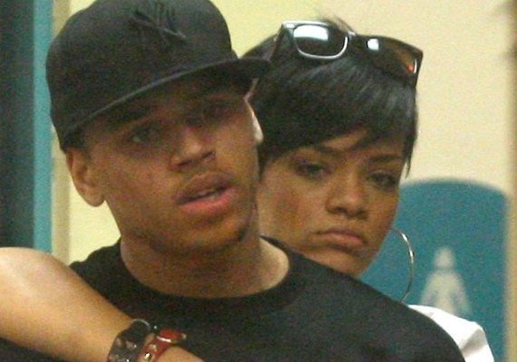 Chris Brown culpa Rihanna por ter batido nela e desfigurado seu rosto