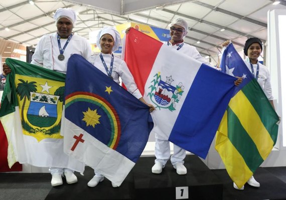 Alunos do Senai/AL ganham ouro e bronze na Olimpíada do Conhecimento