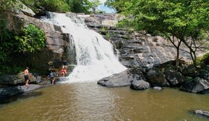 Vídeo: estrada asfaltada irá facilitar acesso dos turistas à Cachoeira do Anel em Viçosa