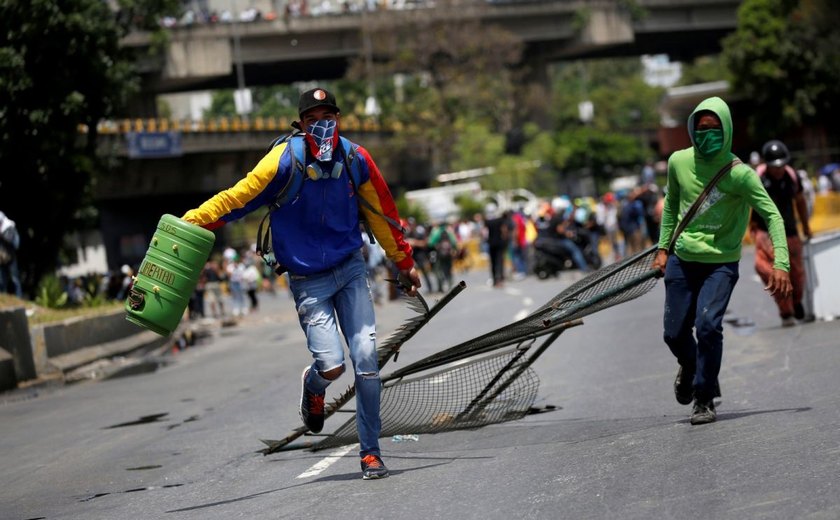 Mais um jovem morre e são 40 as vítimas fatais em protestos na Venezuela