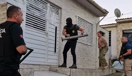 Suspeito de integrar facção criminosa morre durante confronto com a polícia e três são presos