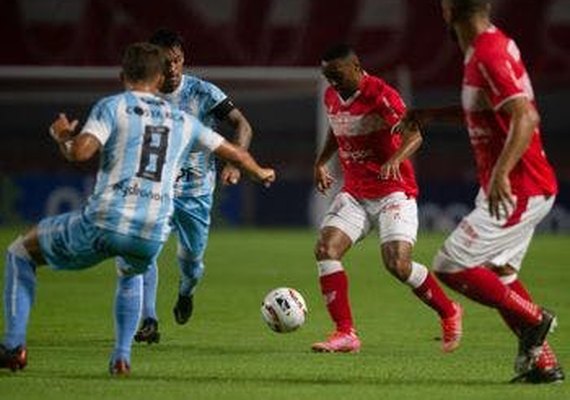 CRB vence Londrina e respira fora da zona do rebaixamento da Série B