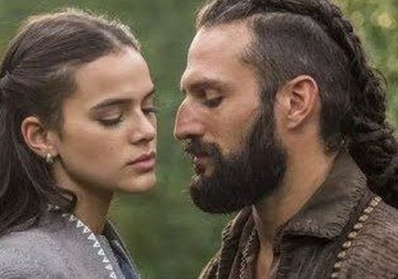 'Deus Salve o Rei': Catarina é chantageada por Constantino e decide matá-lo