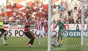 Santa Cruz vence clássico contra o Náutico e toma liderança do Grupo A