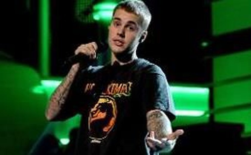 Cantor Justin Bieber desabafa durante show: 'Instagram é coisa do demônio'