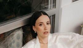 Cantora Flora se apresenta no Theatro Homerinho no próximo sábado (24) com show inédito