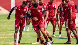 Hereda e João Neto treinam com o grupo do CRB no CT Ninho do Galo