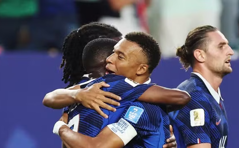 Com dois de Mbappé, França vence Iraque e vai ao mata-mata da Copa do Mundo