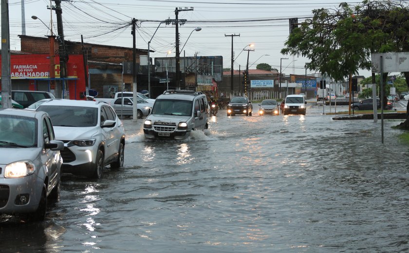 Inmet alerta para chuvas intensas em quase todas as cidades de AL, exceto Pariconha