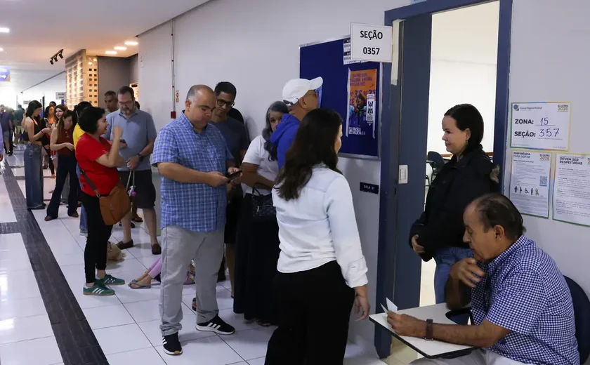 Mais de 4 mil eleitores brasileiros tiveram locais votação alterados
