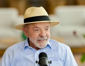 Pelo PT, Lula busca reeleição com foco em pautas sociais