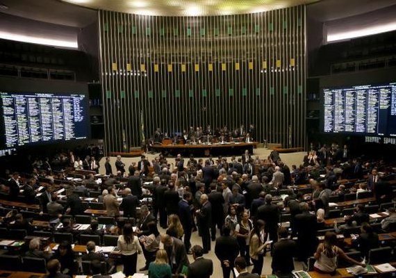 Câmara terá semana agitada com debates e início de votações de reformas