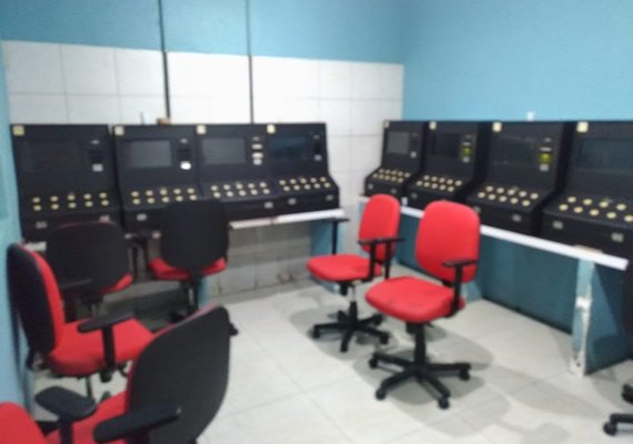 Polícia Civil apreende máquinas de jogos de azar na área do mercado