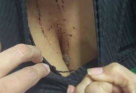 Companheiro ameaça matar mulher com faca caso polícia fosse acionada no Benedito Bentes