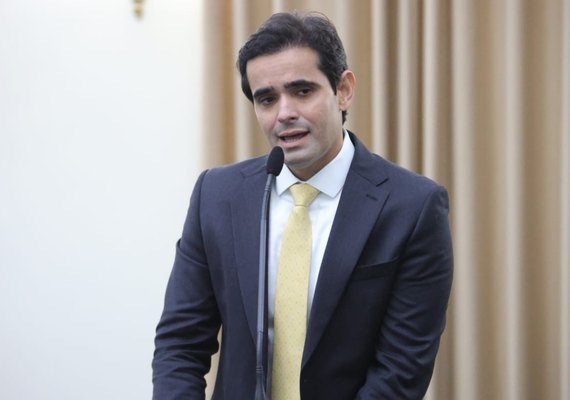 Deputado anuncia ação no Ministério Público contra 'indústria da multa' do DMTT em Maceió