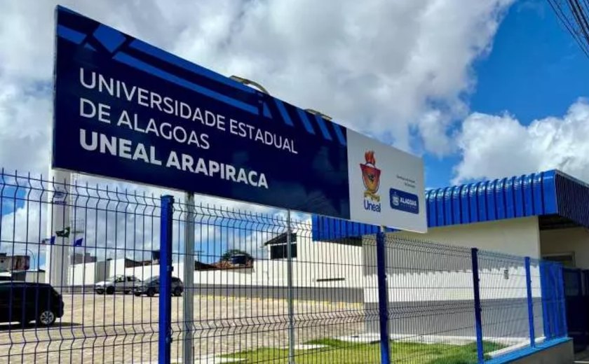 Estudante afetado por mudança em edital obtém matrícula na Uneal após atuação da Defensoria
