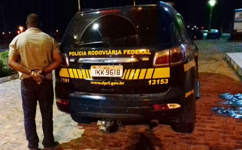 PRF detém cinco pessoas no interior de Alagoas durante o final de semana