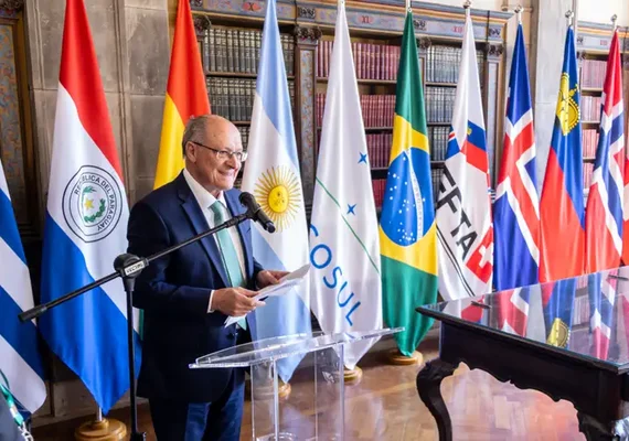 Mercosul assina acordo de livre comércio com quatro países europeus