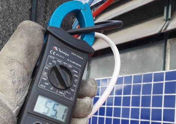 Operação flagra furto de energia em produção de camarão no Agreste