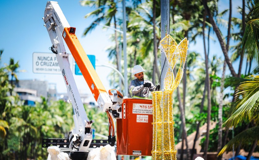 Prefeitura de Maceió inicia instalação da decoração natalina