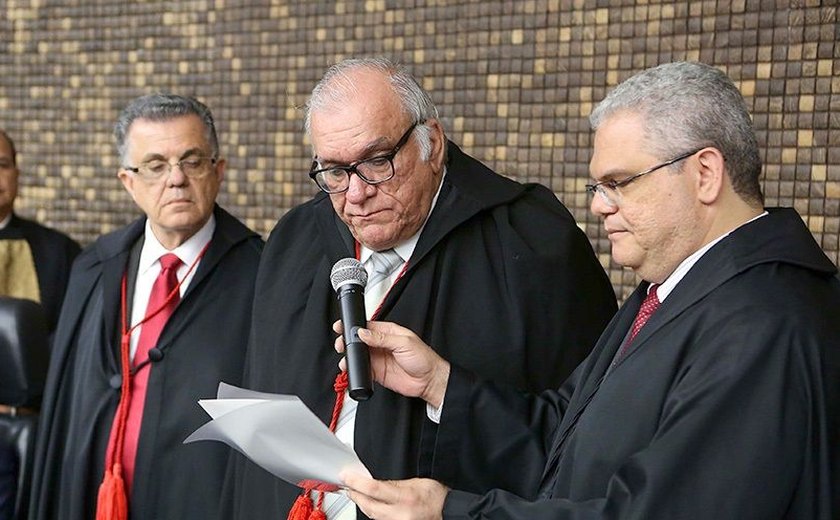 José Carlos Malta assume TRE e reforça compromisso com ética