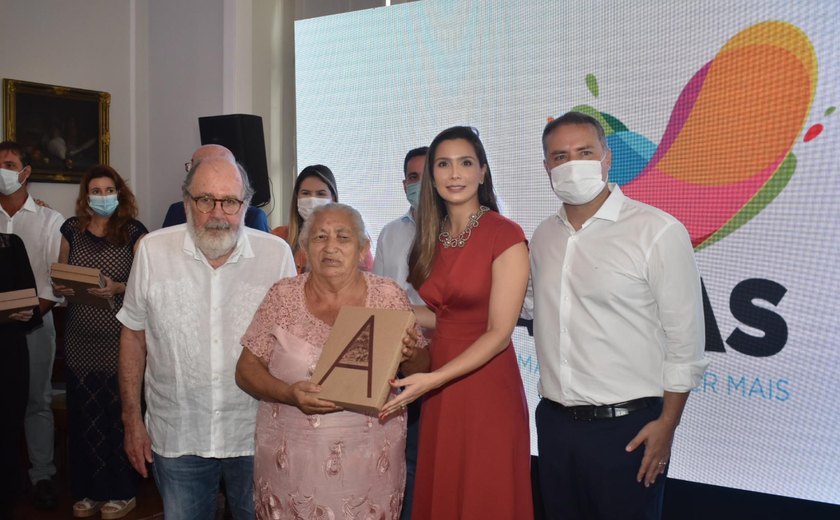 Lançamento de livro faz homenagem aos artistas populares