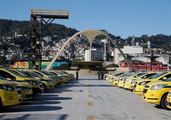 Taxistas pedem para ser recebidos pelo prefeito do Rio de Janeiro