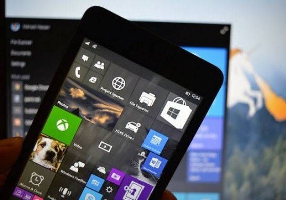 Windows Phone 8 desaparece enquanto Microsoft revisa estratégia