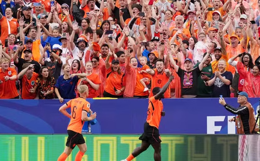 Holanda vence a Tunísia e enfrenta o Marrocos na segunda fase
