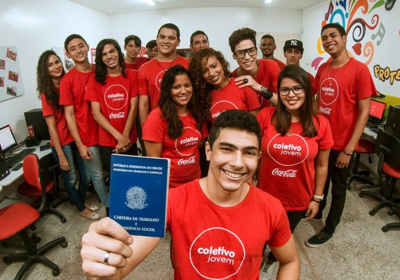 Coletivo Jovem inicia novo ciclo e busca preparar 4 mil jovens ao primeiro emprego em Alagoas