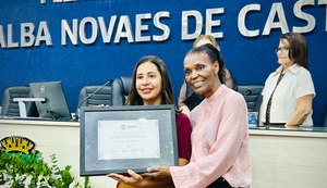 Câmara Municipal entrega Título de Cidadã Honorária à advogada Cosmélia Fôlha