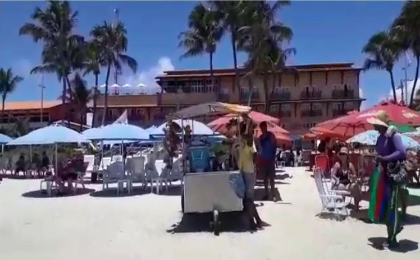 Ambulantes gravam vídeo e acusam hotel de privatizar a praia do Francês