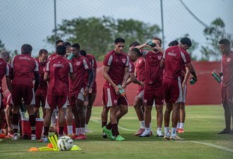 CRB deve mexer no time para clássico deste sábado