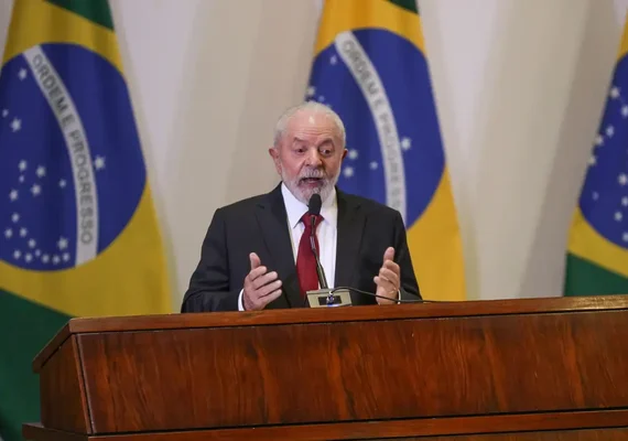 Lula diz que não precisa gostar de presidentes dos países vizinhos