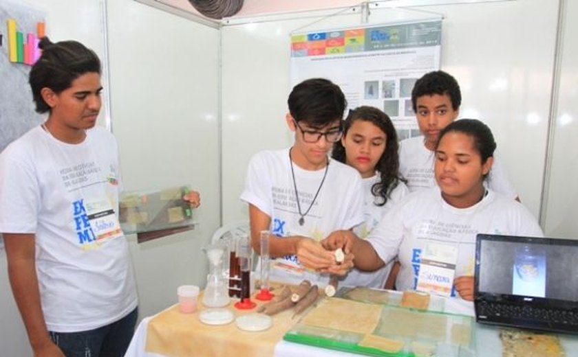 Escolas estaduais aprovam projetos para maior feira científica do país