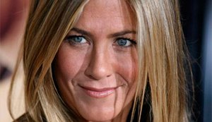 Atriz Jennifer Aniston gasta R$ 1 milhão com sua beleza por ano, diz jornal britânico