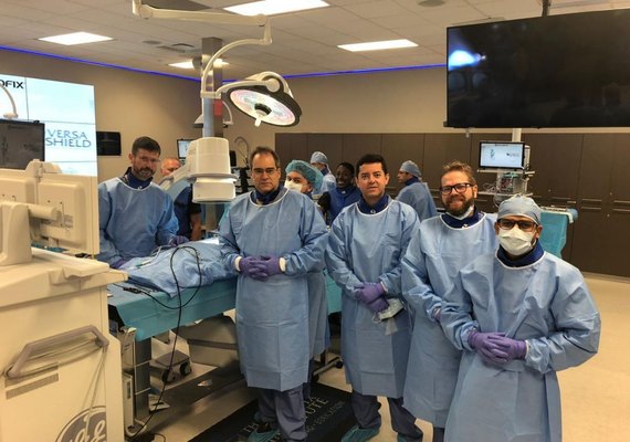 Cirurgia de coluna pode ser minimamente invasiva, diz neurocirurgião