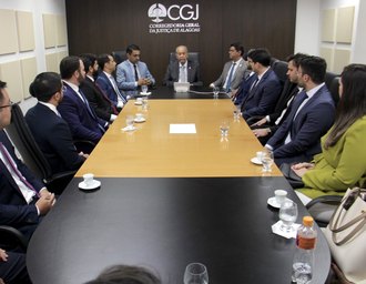 Celyrio Adamastor apresenta atribuições da CGJ aos novos juízes