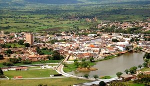 Adolescente é atingida por tiro durante assalto em Palmeira dos Índios