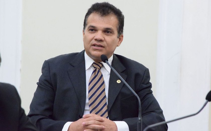 Ricardo Nezinho comemora aprovação de projeto em defesa dos idosos