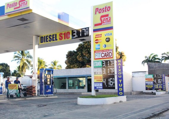 Gasolina sobe mais uma vez, mas encher tanque com etanol ainda não é viável