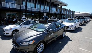 Após acidente fatal, Uber retoma testes com carros autônomos