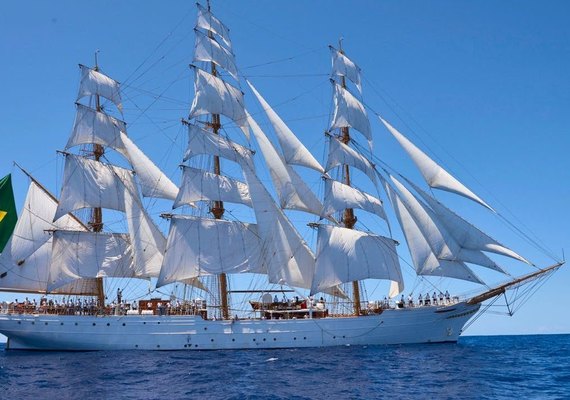 Navio-Veleiro 'Cisne Branco' atraca no Porto de Maceió e abre para visitação no sábado (16)