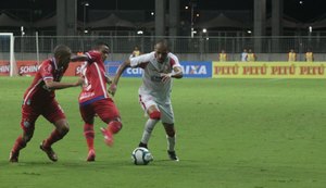 Náutico vence Bahia e ainda sonha com classificação na Copa do Nordeste