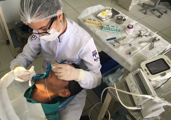 Projeto realiza tratamentos de canal em ambulatório da Faculdade de Odonto