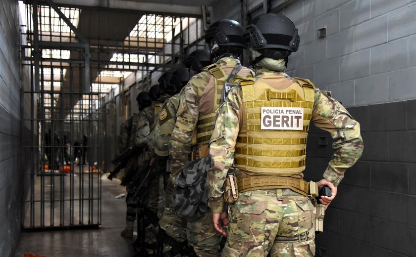 Operação Mute apreende celulares, drogas e armas artesanais em presídios de Alagoas