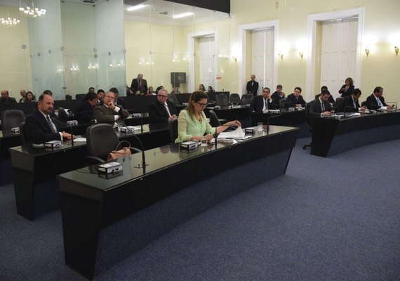 Assembleia Legislativa do Estado vai cortar alimentos denecessários