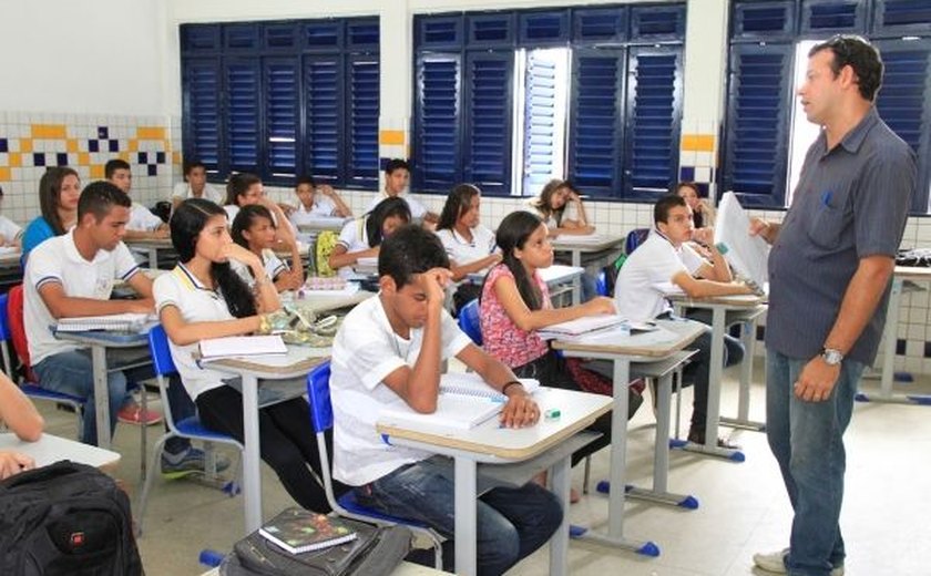 Escolas de ensino integral abrem pré-matrícula online para quase oito mil vagas