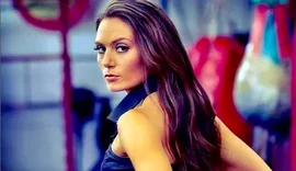 Atriz de Doutor Estranho, é presa com o marido por abuso contra menina de 13 anos